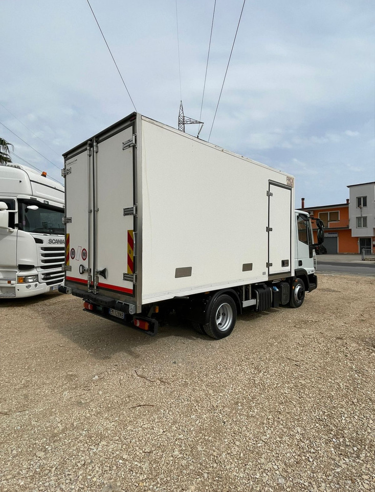 IVECO EUROCARGO 75E18 - Camión frigorífico: foto 2 IVECO EUROCARGO 75E18 - Camión frigorífico: foto 2