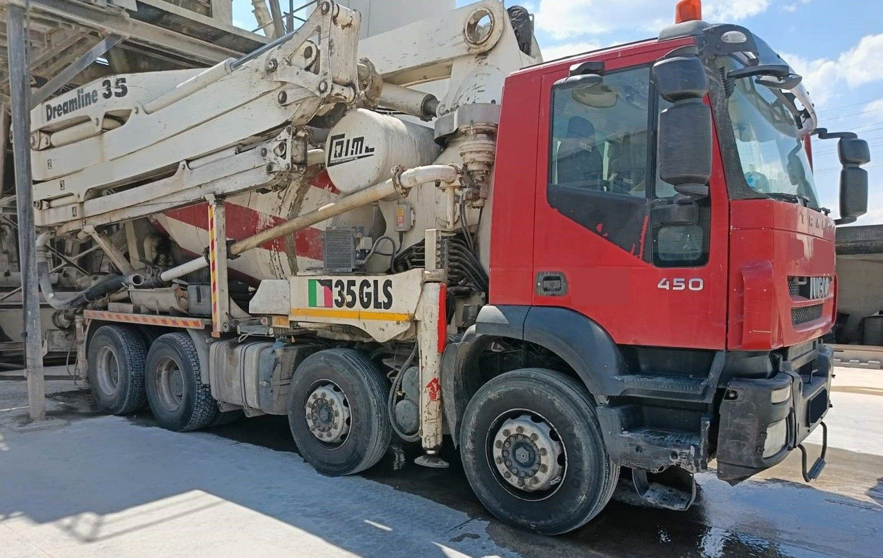 Iveco TRAKKER 450 COIME 35 - Bomba de hormigón: foto 1 Iveco TRAKKER 450 COIME 35 - Bomba de hormigón: foto 1
