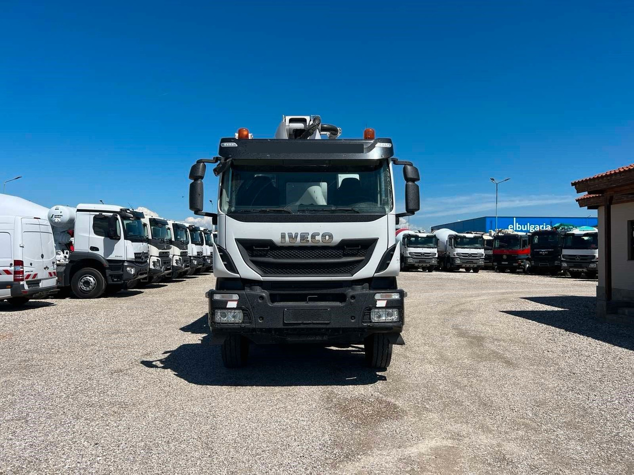 Iveco TRAKKER 500 CIFA MAGNUM MK32L - Bomba de hormigón: foto 2 Iveco TRAKKER 500 CIFA MAGNUM MK32L - Bomba de hormigón: foto 2