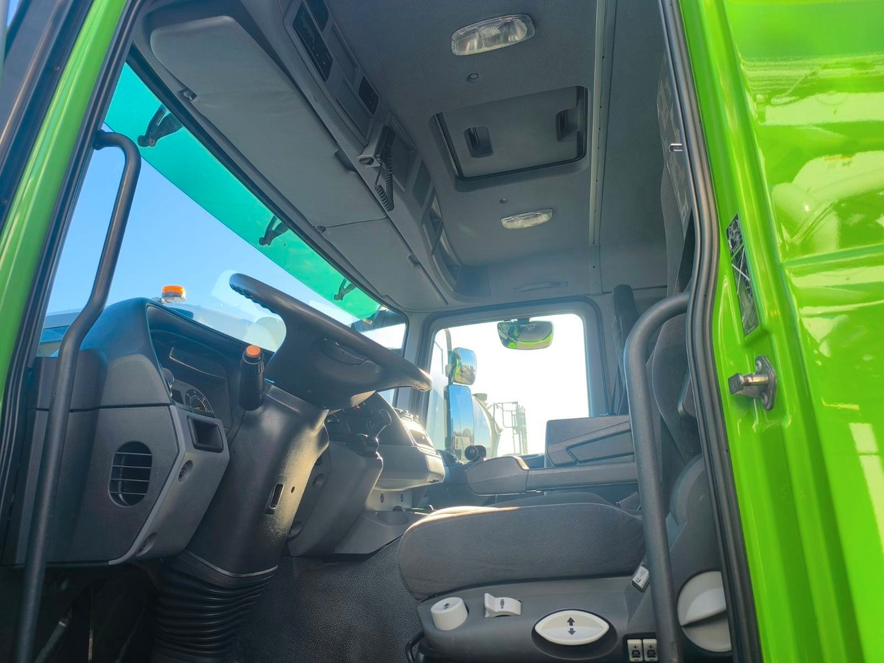 Bomba de hormigón Mercedes-Benz ACTROS 2641 Schwing S34 X-P: foto 9