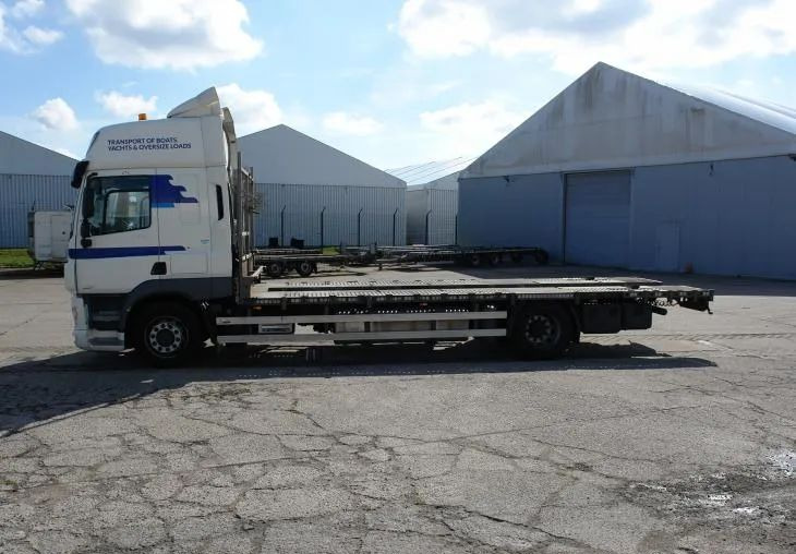 DAF CF 410 EURO 6 Laweta - Platforma super stan - Camión caja abierta: foto 4 DAF CF 410 EURO 6 Laweta - Platforma super stan - Camión caja abierta: foto 4