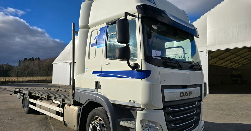 DAF CF 410 EURO 6 Laweta - Platforma super stan - Camión caja abierta: foto 1 DAF CF 410 EURO 6 Laweta - Platforma super stan - Camión caja abierta: foto 1