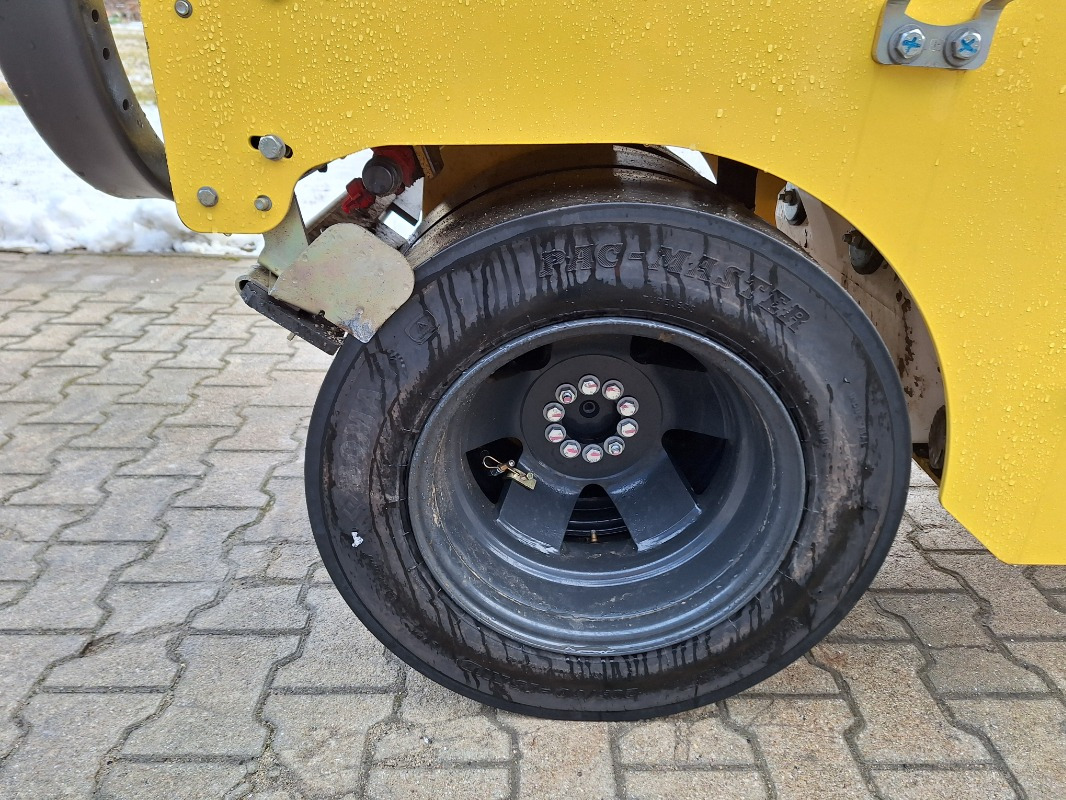BOMAG DE BW 100 AC-5 Stage V/Tier 4f - Rodillo: foto 4 BOMAG DE BW 100 AC-5 Stage V/Tier 4f - Rodillo: foto 4