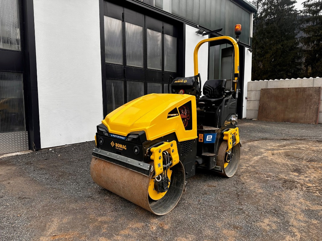BOMAG DE BW 120 ADe-5 - Rodillo: foto 1 BOMAG DE BW 120 ADe-5 - Rodillo: foto 1