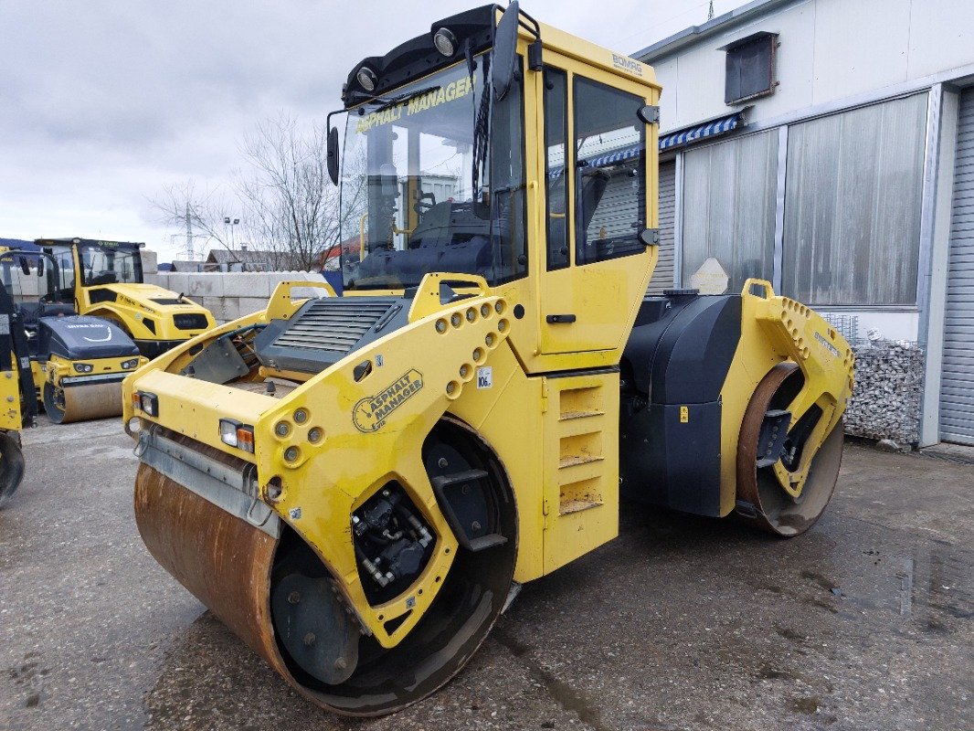 BOMAG DE BW 151 AD-4 AM Tier 3 - Rodillo: foto 1 BOMAG DE BW 151 AD-4 AM Tier 3 - Rodillo: foto 1