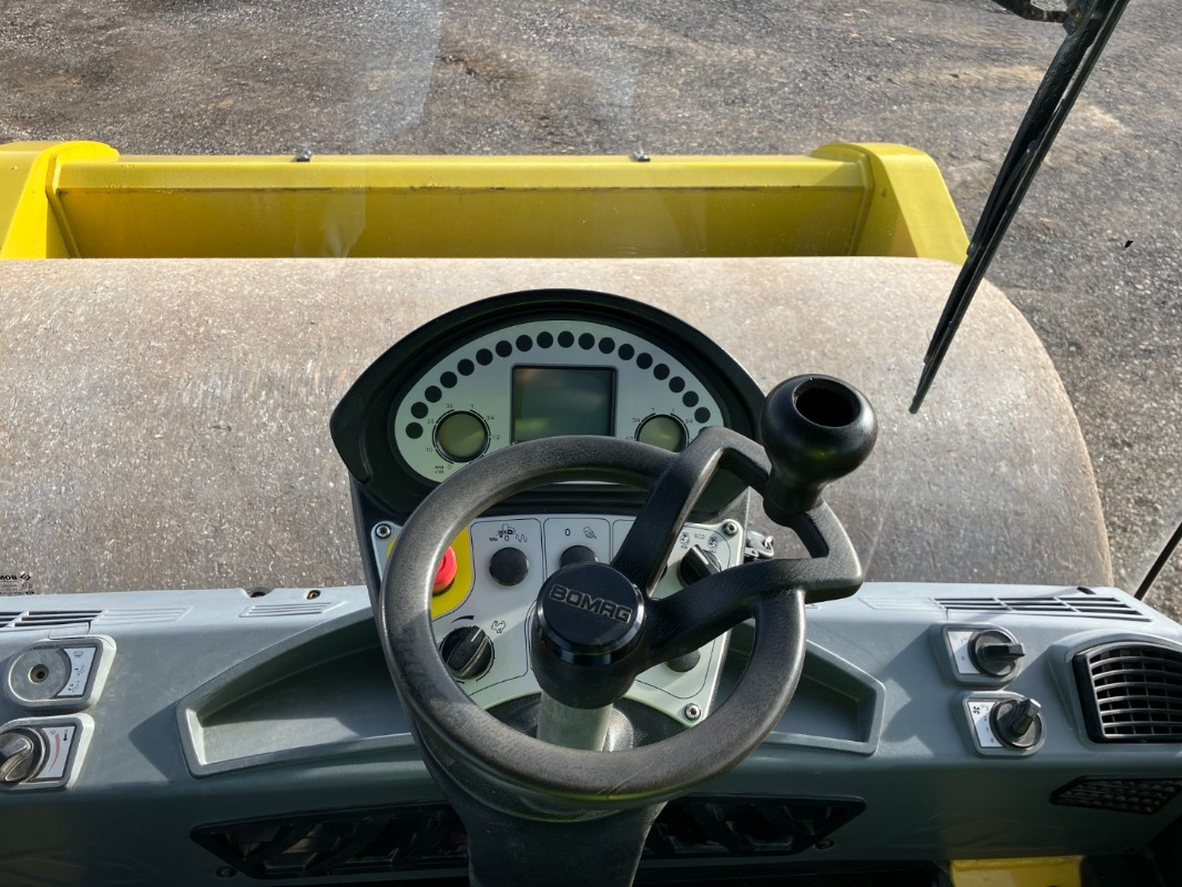 Rodillo BOMAG DE BW 226 BVC-5 Stage IIIa/Tier 3: foto 10 Rodillo BOMAG DE BW 226 BVC-5 Stage IIIa/Tier 3: foto 10