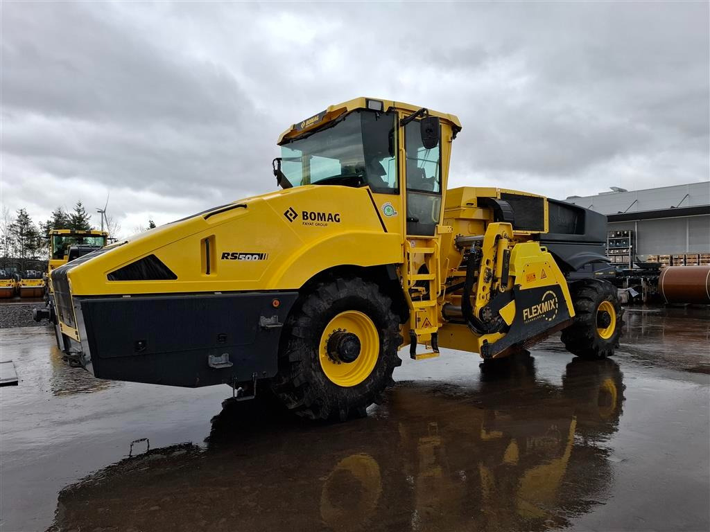 BOMAG DE RS 500 STAGE V - Construcción de carreteras: foto 1 BOMAG DE RS 500 STAGE V - Construcción de carreteras: foto 1