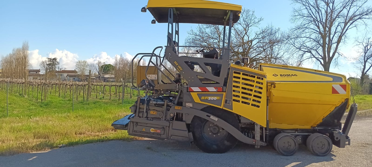 Pavimentadora de asfalto nuevo BOMAG IT BF 300 P-2 S340-2 TV  Stage V/Tier 4f: foto 14