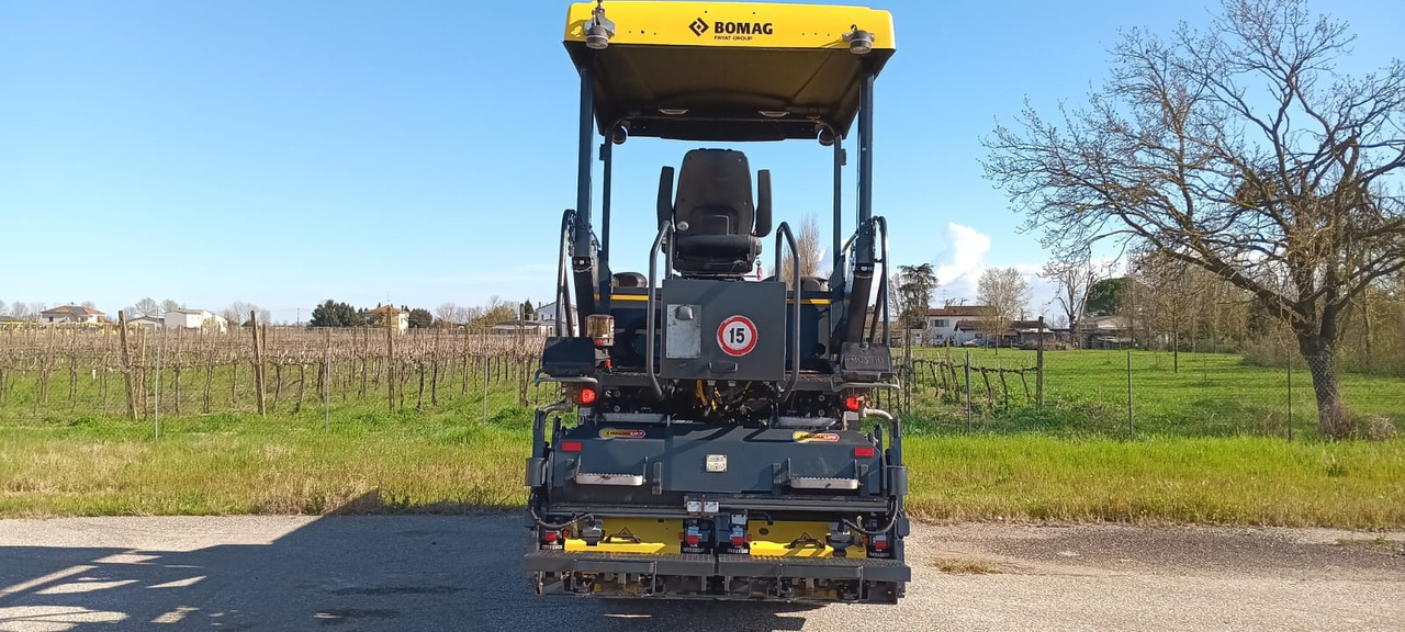 Pavimentadora de asfalto nuevo BOMAG IT BF 300 P-2 S340-2 TV  Stage V/Tier 4f: foto 11