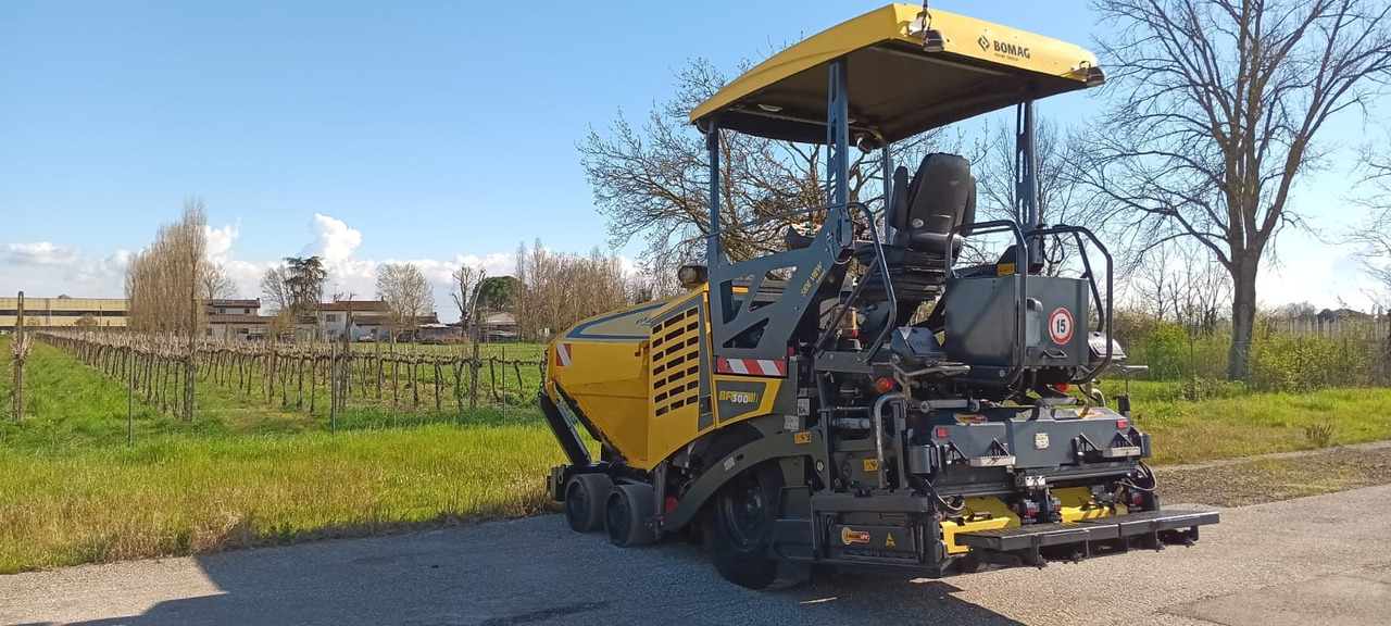 Pavimentadora de asfalto nuevo BOMAG IT BF 300 P-2 S340-2 TV  Stage V/Tier 4f: foto 17