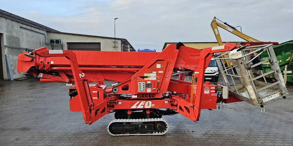 Gąsienicowy podnośnik koszowy Teupen LEO 23GT niesprawny FV23% pająk zwyżka - Plataforma araña: foto 1 Gąsienicowy podnośnik koszowy Teupen LEO 23GT niesprawny FV23% pająk zwyżka - Plataforma araña: foto 1