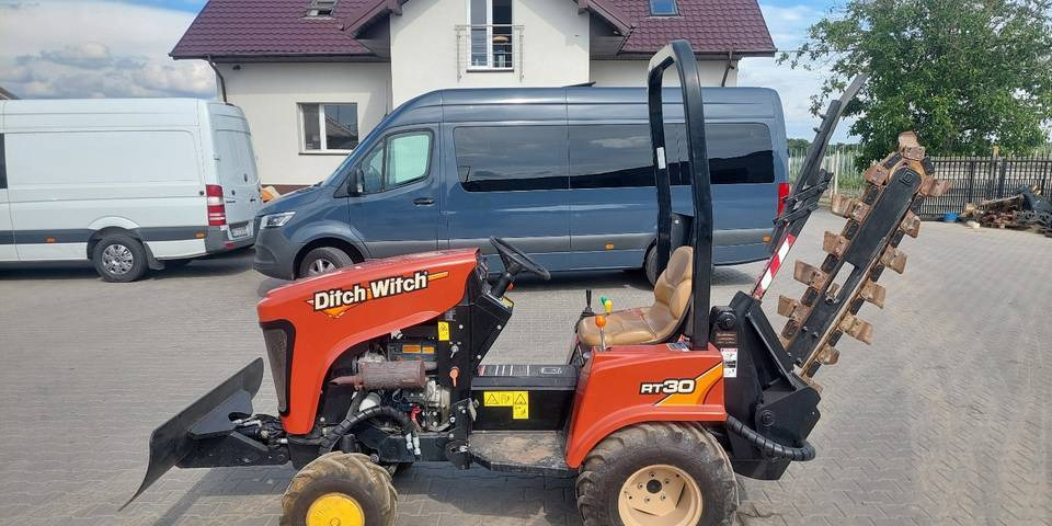 Koparka łańcuchowa Ditch Witch RT30 - Zanjadora: foto 1 Koparka łańcuchowa Ditch Witch RT30 - Zanjadora: foto 1
