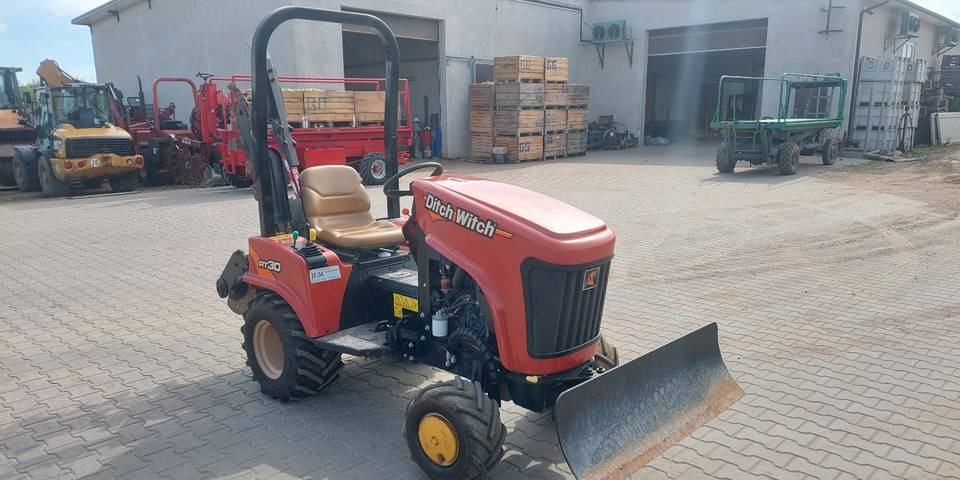 Koparka łańcuchowa Ditch Witch RT30 - Zanjadora: foto 4 Koparka łańcuchowa Ditch Witch RT30 - Zanjadora: foto 4