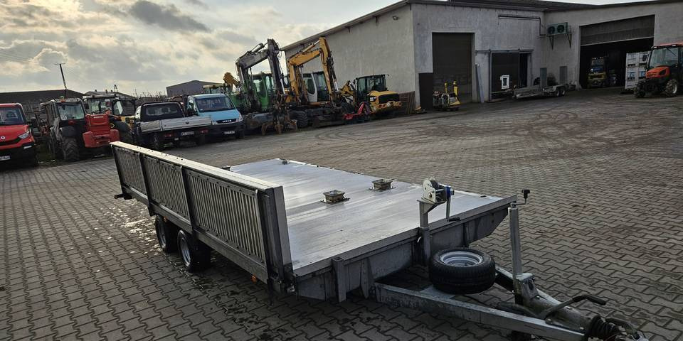 Laweta 750 kg DMC 2700 kg 460x250 cm poszerzana do 310 cm wciągarka - Remolque portavehículos: foto 3 Laweta 750 kg DMC 2700 kg 460x250 cm poszerzana do 310 cm wciągarka - Remolque portavehículos: foto 3