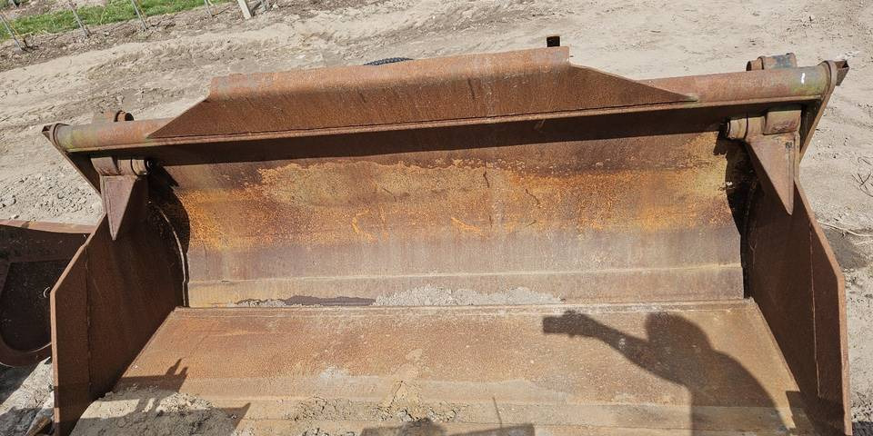 Łyżka 3w1 do ładowarki koparko-ładowarki 260 cm krokodyl szybkozłącze - Cazo cargador para Maquinaria de construcción: foto 1 Łyżka 3w1 do ładowarki koparko-ładowarki 260 cm krokodyl szybkozłącze - Cazo cargador para Maquinaria de construcción: foto 1
