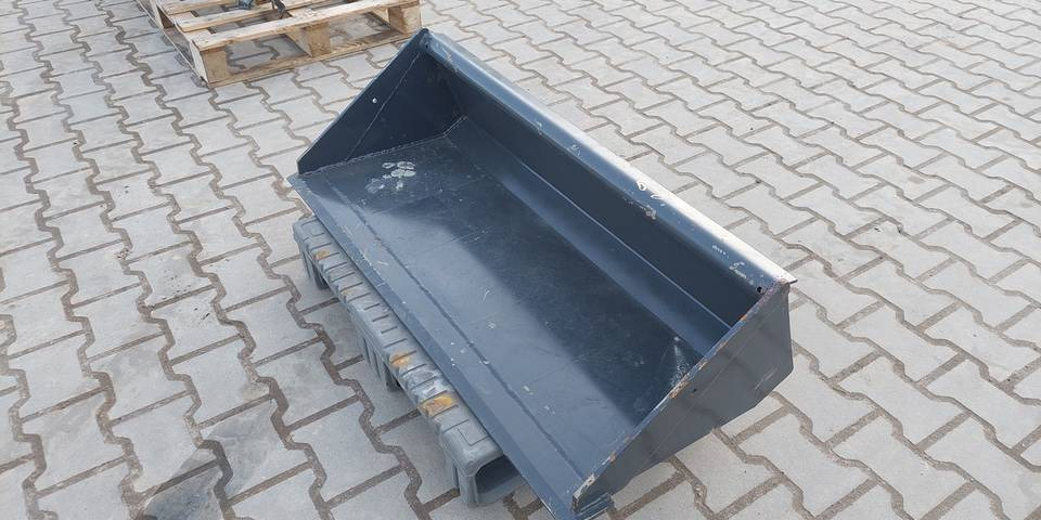 NOWA łyżka do Ditch Witch R300 Bobcat Avant Ferarii - Cazo cargador para Maquinaria de construcción: foto 4 NOWA łyżka do Ditch Witch R300 Bobcat Avant Ferarii - Cazo cargador para Maquinaria de construcción: foto 4