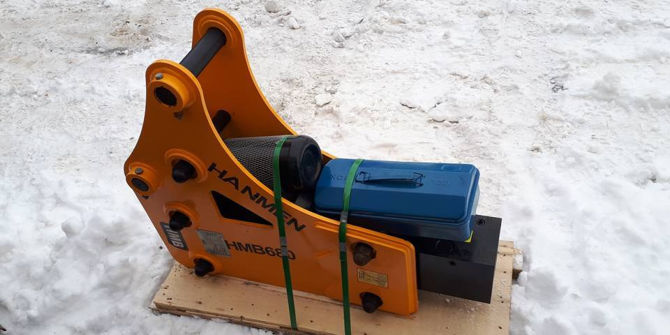 NOWY młot wyburzeniowy HMB 680 do koparki 5-7t - Martillo hidráulico para Maquinaria de construcción: foto 4 NOWY młot wyburzeniowy HMB 680 do koparki 5-7t - Martillo hidráulico para Maquinaria de construcción: foto 4