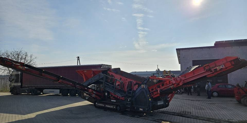 Przesiewacz mobilny Sandvik QE241 tylko 2980 h - Cribadora: foto 5 Przesiewacz mobilny Sandvik QE241 tylko 2980 h - Cribadora: foto 5