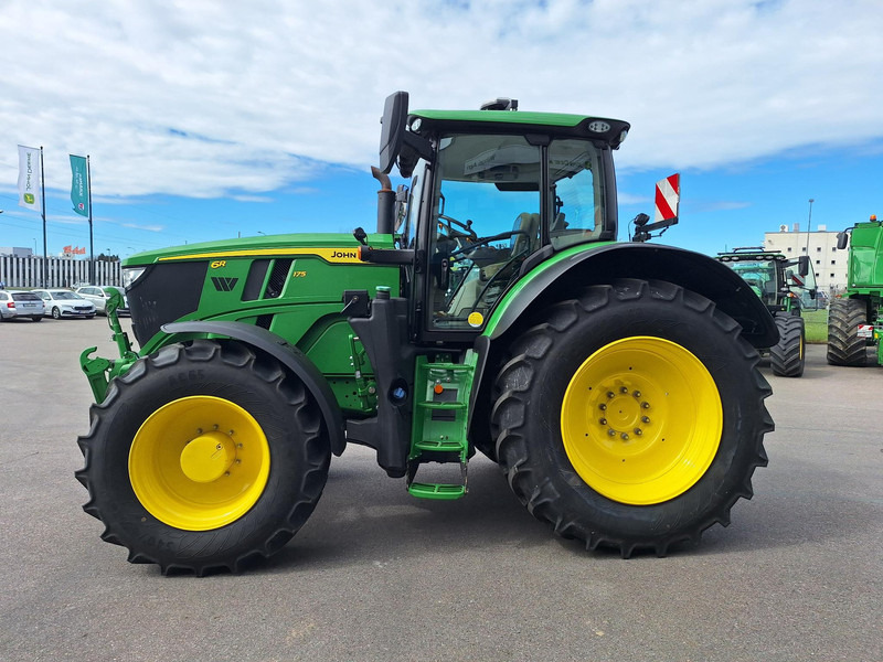John Deere 6R 175 - Tractor: foto 4 John Deere 6R 175 - Tractor: foto 4