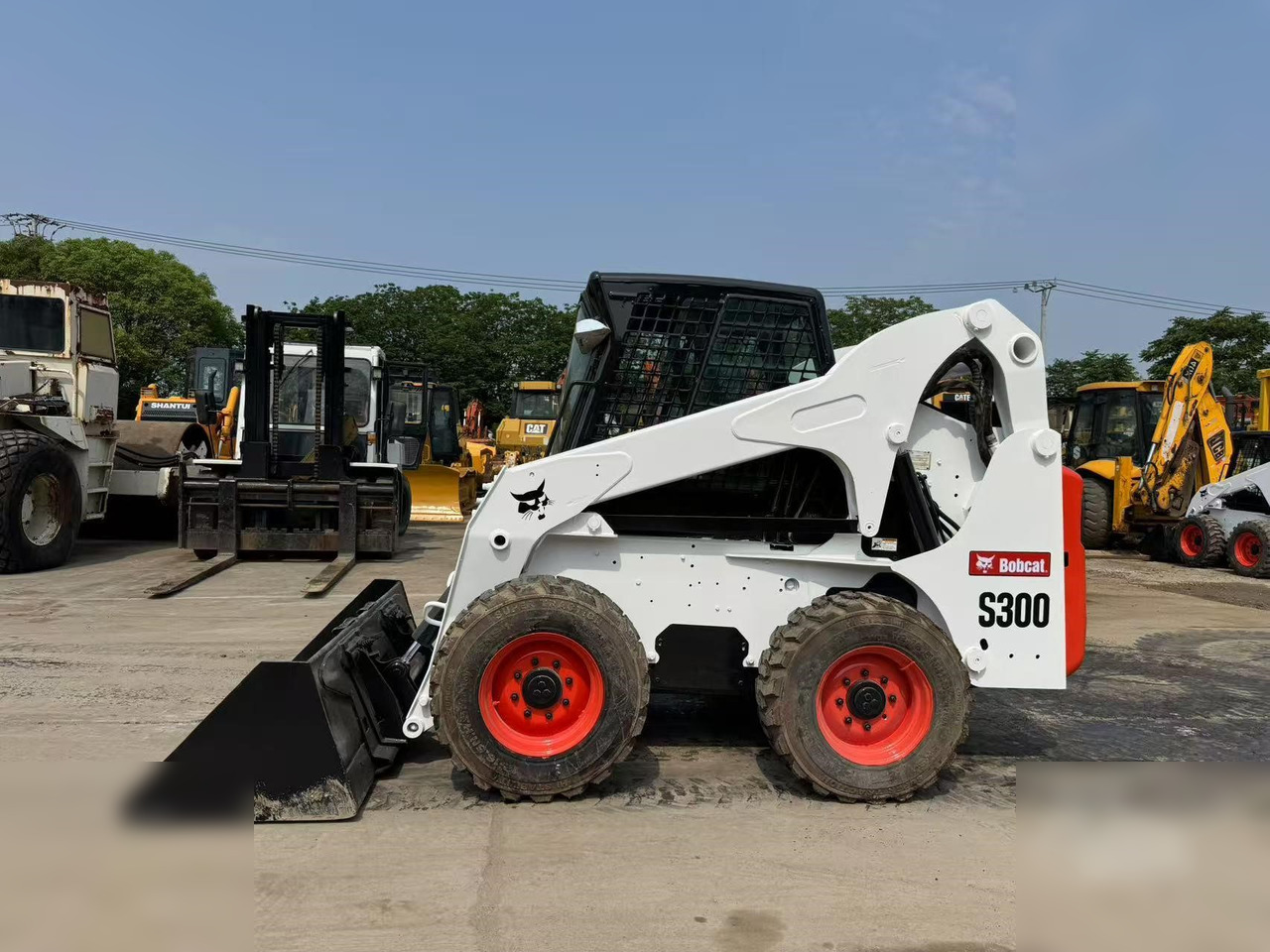 BOBCAT S300 - Minicargadora: foto 1 BOBCAT S300 - Minicargadora: foto 1