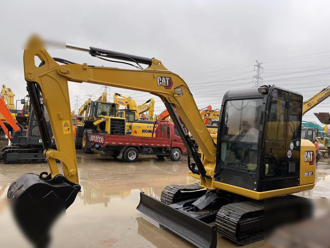 CATERPILLAR 305.5E2 - Miniexcavadora: foto 4 CATERPILLAR 305.5E2 - Miniexcavadora: foto 4