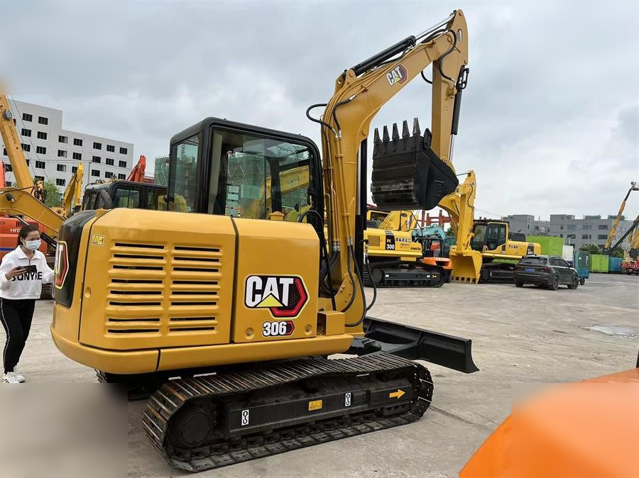 CATERPILLAR 306E - Excavadora de cadenas: foto 1 CATERPILLAR 306E - Excavadora de cadenas: foto 1