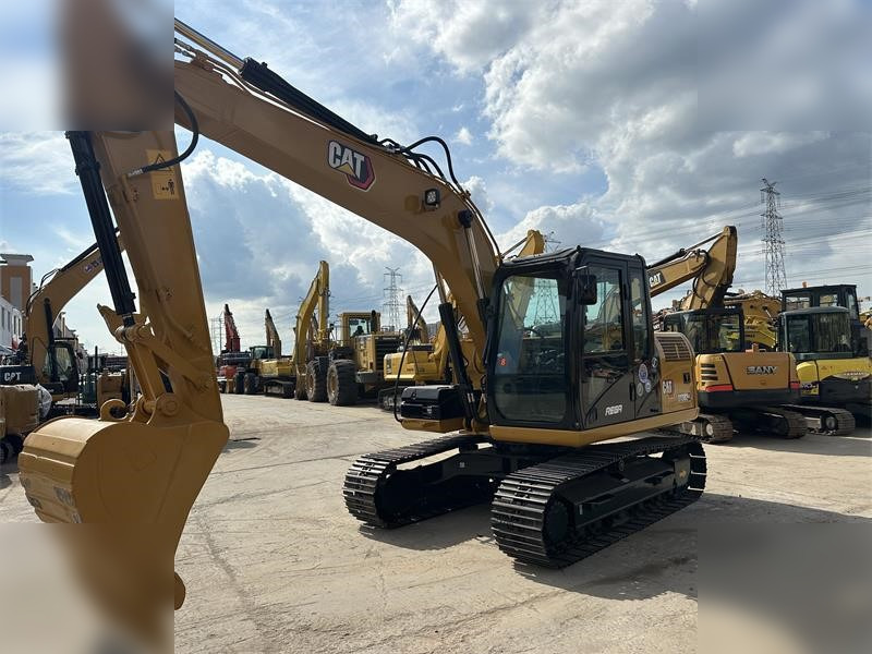 CATERPILLAR 313D2 GC - Excavadora de cadenas: foto 2 CATERPILLAR 313D2 GC - Excavadora de cadenas: foto 2