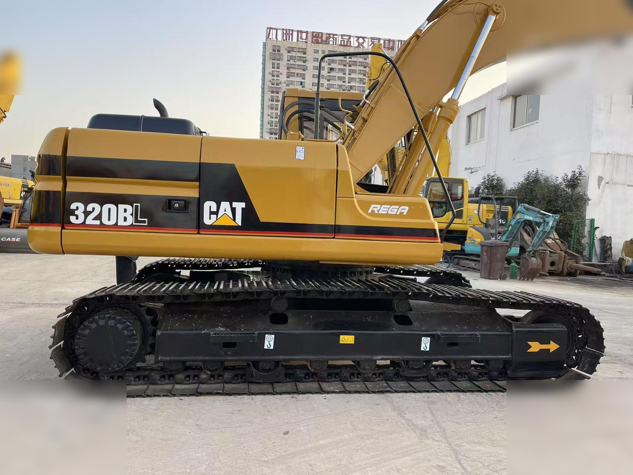 CATERPILLAR 320BL - Excavadora de cadenas: foto 5 CATERPILLAR 320BL - Excavadora de cadenas: foto 5