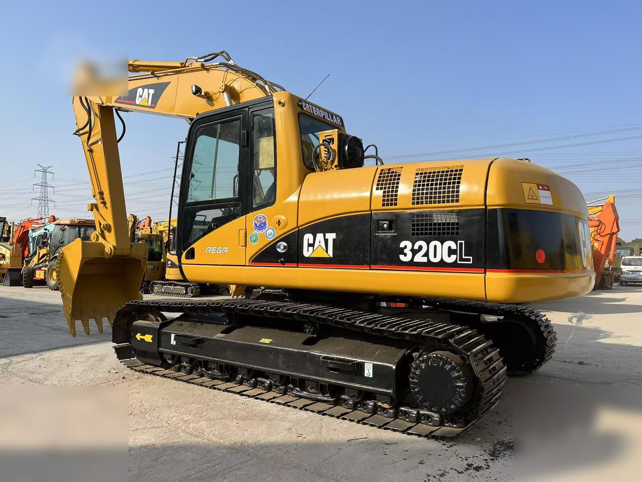 CATERPILLAR 320CL - Excavadora de cadenas: foto 2 CATERPILLAR 320CL - Excavadora de cadenas: foto 2