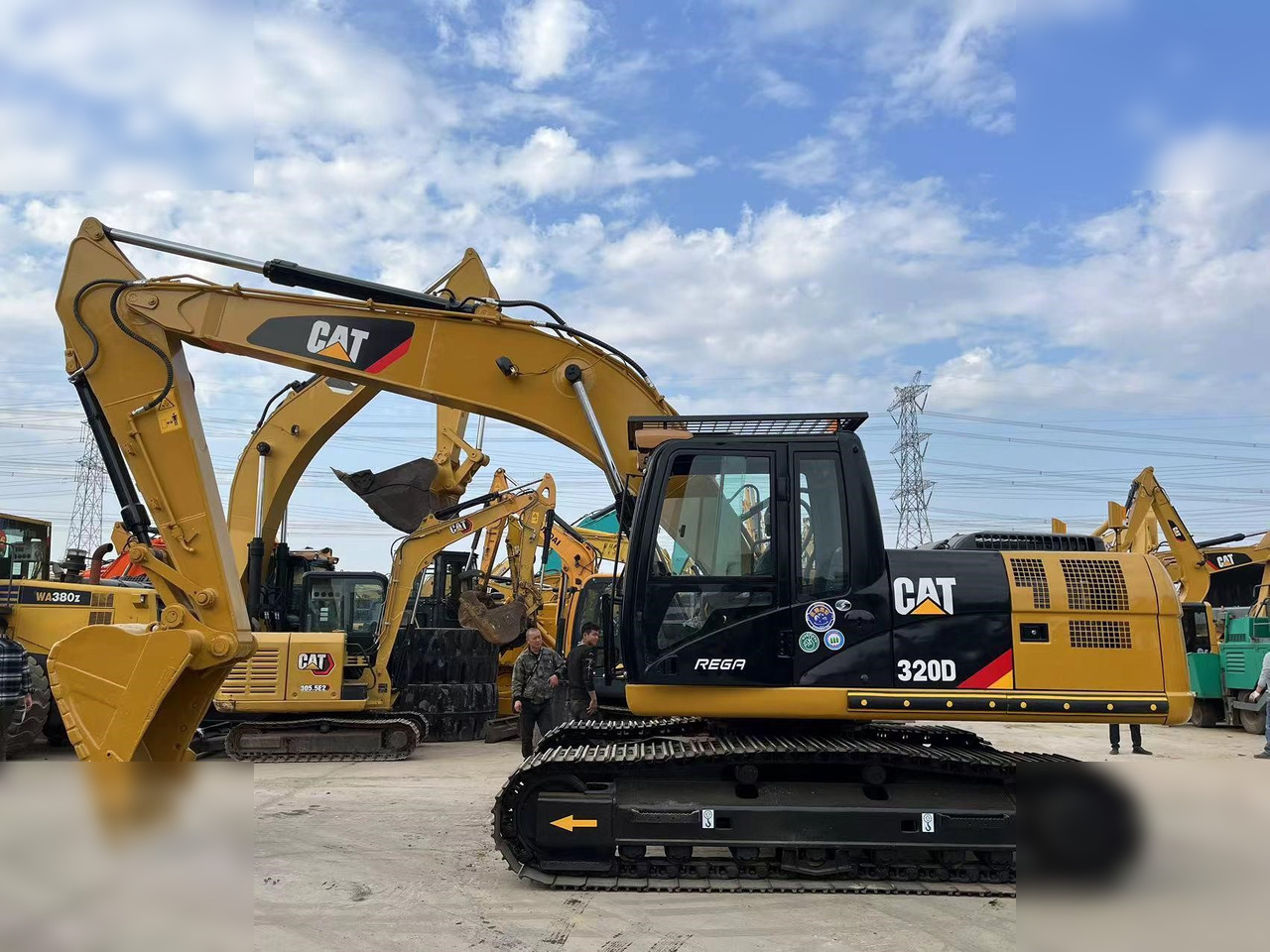 CATERPILLAR 320D - Excavadora de cadenas: foto 1 CATERPILLAR 320D - Excavadora de cadenas: foto 1