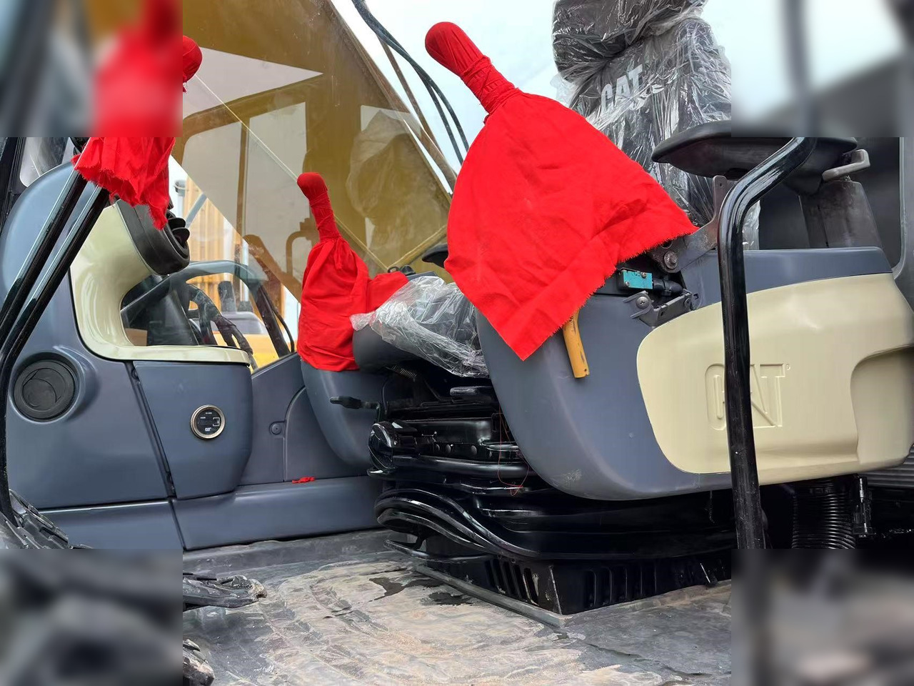 CATERPILLAR 320D2L - Excavadora de cadenas: foto 5 CATERPILLAR 320D2L - Excavadora de cadenas: foto 5