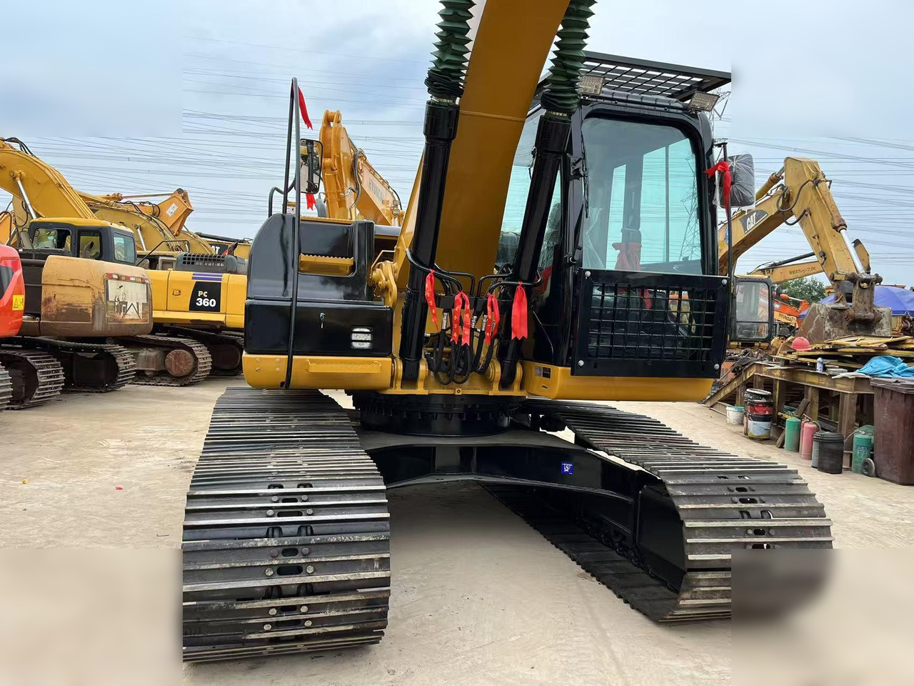 CATERPILLAR 320D2L - Excavadora de cadenas: foto 4 CATERPILLAR 320D2L - Excavadora de cadenas: foto 4