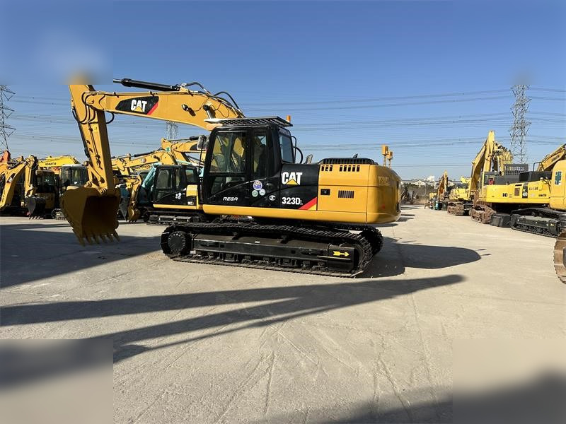 CATERPILLAR 323D - Excavadora de cadenas: foto 1 CATERPILLAR 323D - Excavadora de cadenas: foto 1