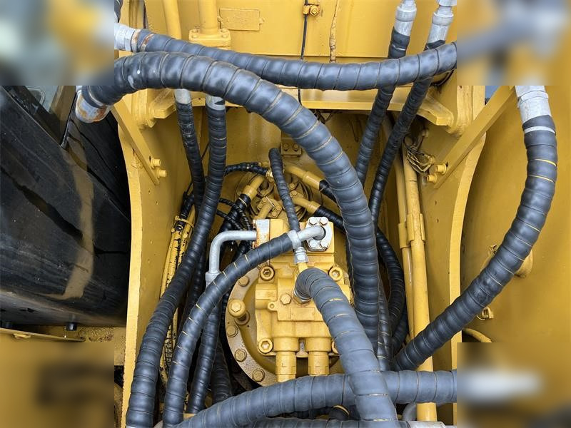 Leasing de CATERPILLAR 323DL CATERPILLAR 323DL: foto 7
