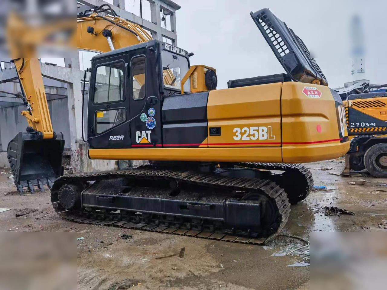CATERPILLAR 325BL - Excavadora de cadenas: foto 1 CATERPILLAR 325BL - Excavadora de cadenas: foto 1