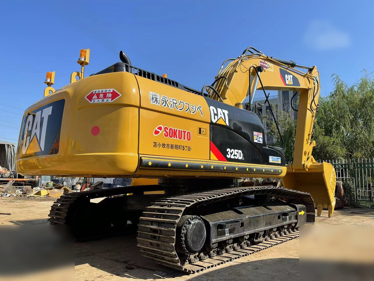 CATERPILLAR 325DL - Excavadora de cadenas: foto 3 CATERPILLAR 325DL - Excavadora de cadenas: foto 3