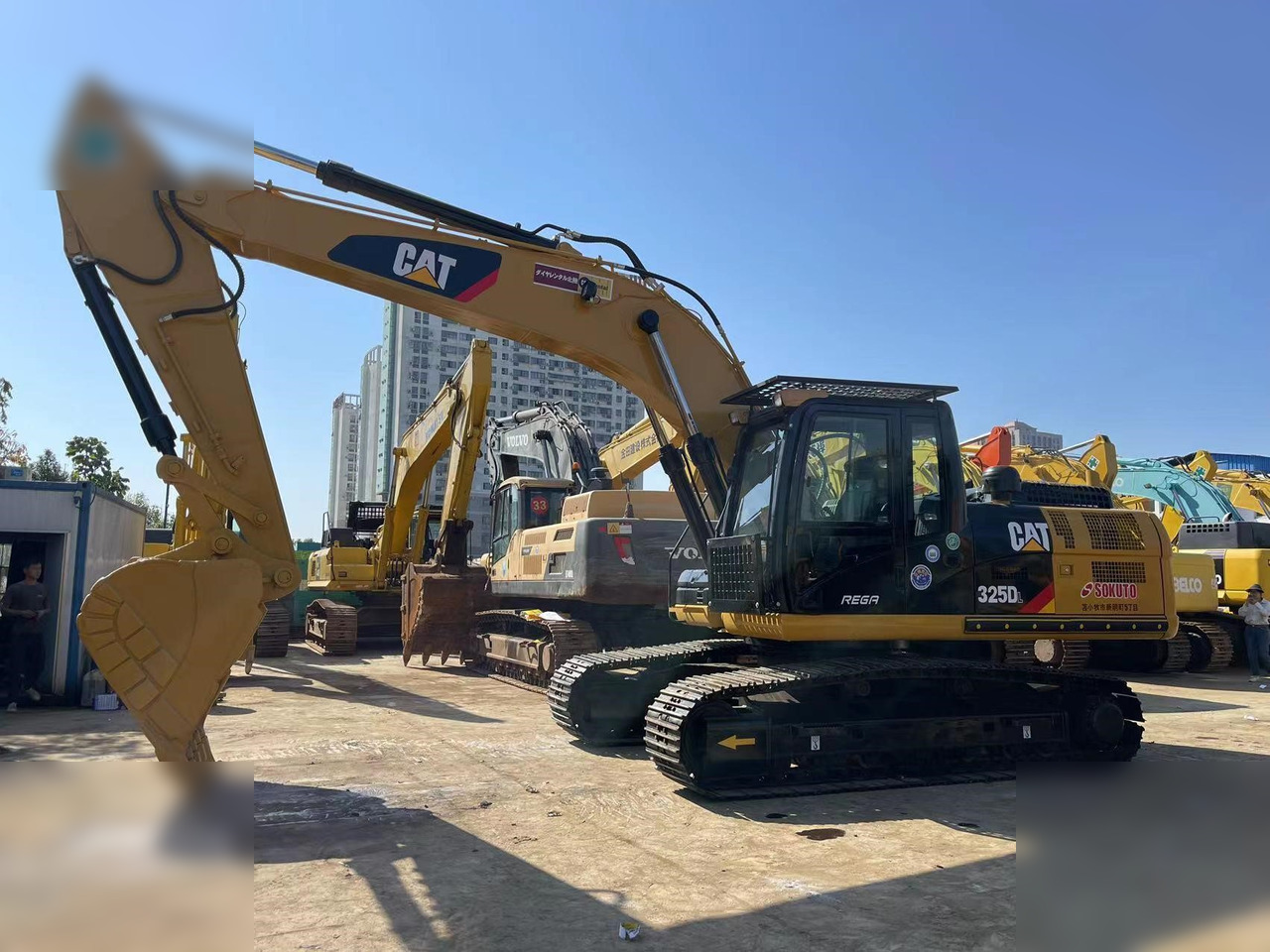 CATERPILLAR 325DL - Excavadora de cadenas: foto 4 CATERPILLAR 325DL - Excavadora de cadenas: foto 4