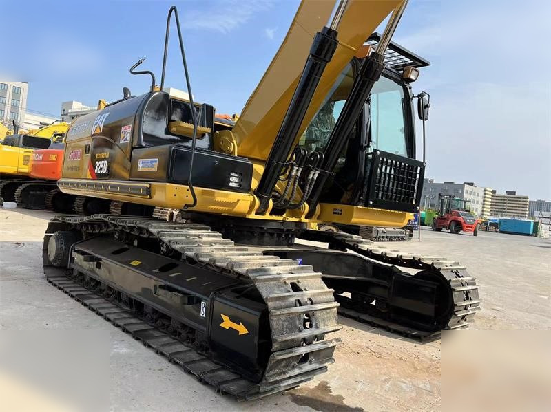 CATERPILLAR 325DL - Excavadora de cadenas: foto 4 CATERPILLAR 325DL - Excavadora de cadenas: foto 4