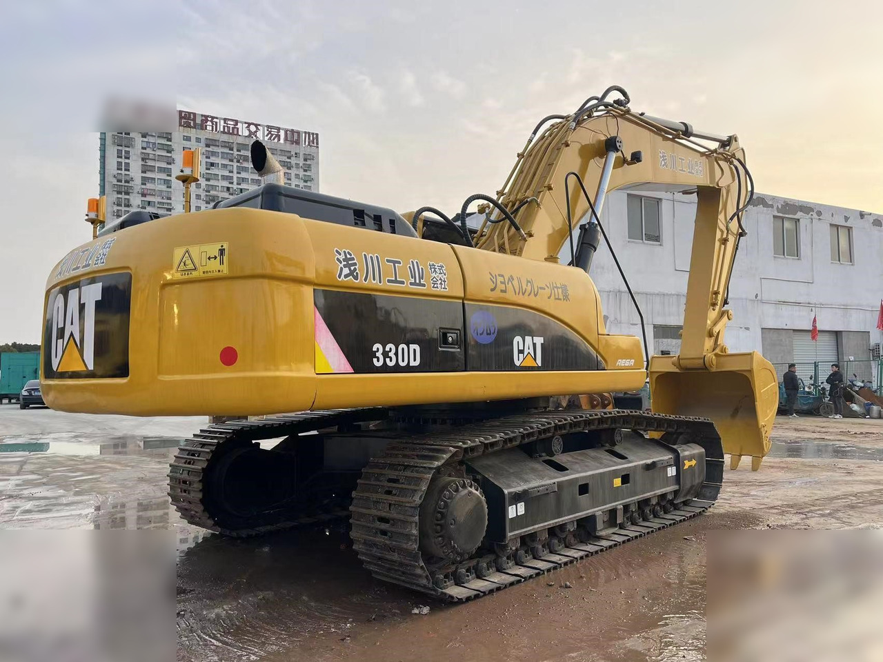 CATERPILLAR 330D - Excavadora de cadenas: foto 1 CATERPILLAR 330D - Excavadora de cadenas: foto 1