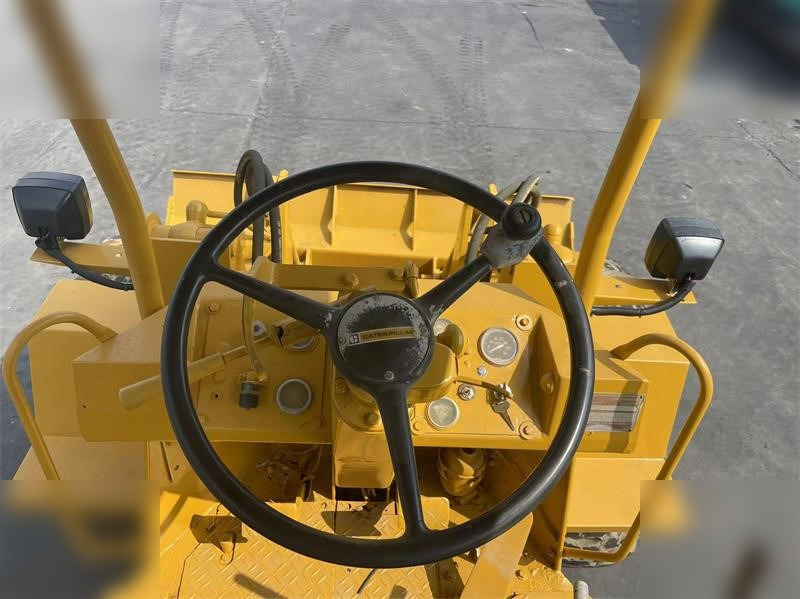 Cargadora de ruedas CATERPILLAR 910: foto 8