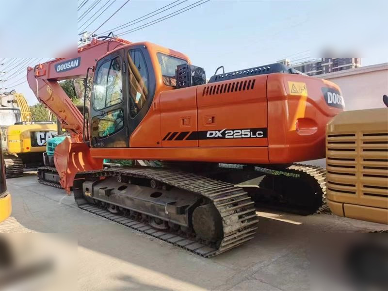 DOOSAN DX225 LC-5 - Excavadora de cadenas: foto 2 DOOSAN DX225 LC-5 - Excavadora de cadenas: foto 2