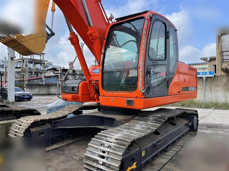Excavadora de cadenas DOOSAN DX225 LC: foto 7