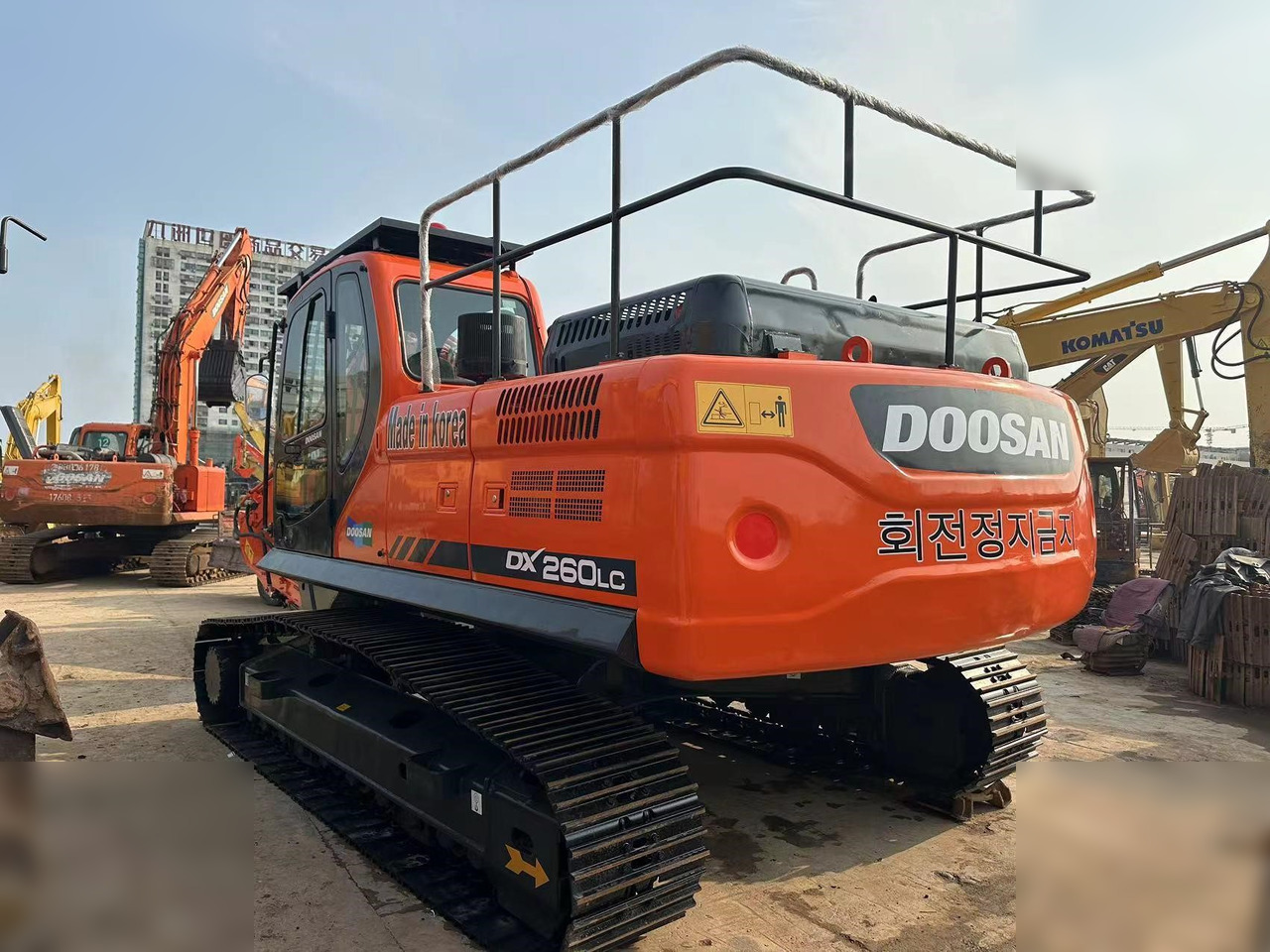 DOOSAN DX260 LC - Excavadora de cadenas: foto 2 DOOSAN DX260 LC - Excavadora de cadenas: foto 2