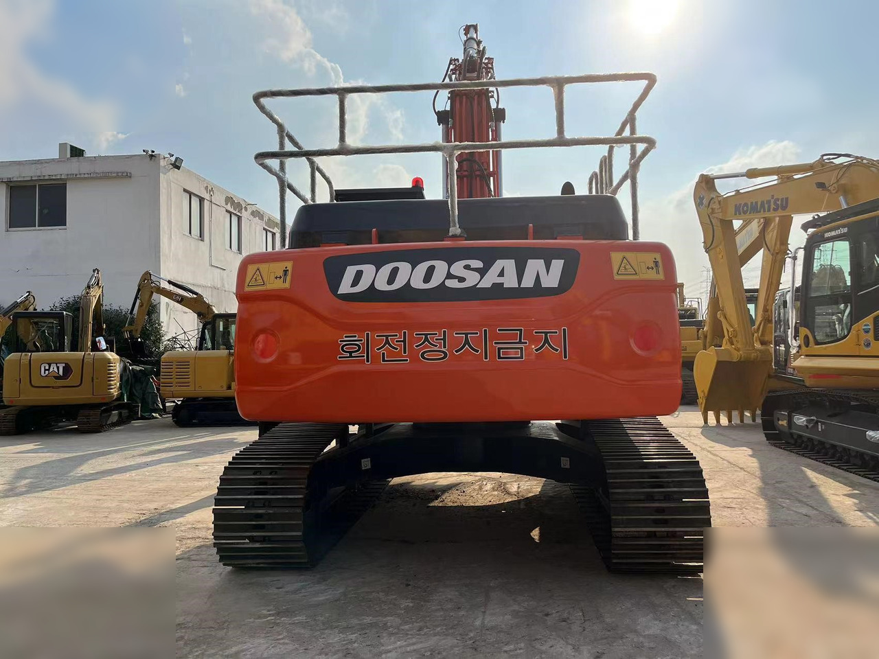 DOOSAN DX300 LC-9C - Excavadora de cadenas: foto 2 DOOSAN DX300 LC-9C - Excavadora de cadenas: foto 2