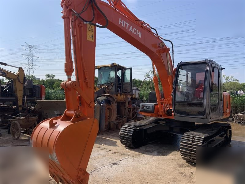 HITACHI EX100 - Excavadora de cadenas: foto 3 HITACHI EX100 - Excavadora de cadenas: foto 3