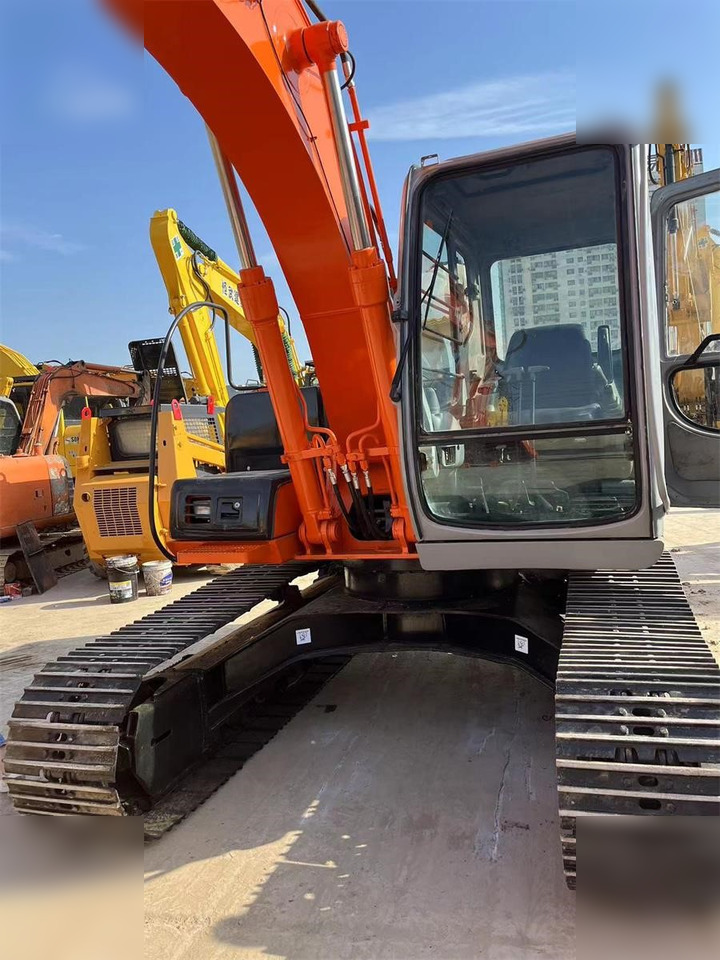 HITACHI EX120-5 - Excavadora de cadenas: foto 5 HITACHI EX120-5 - Excavadora de cadenas: foto 5