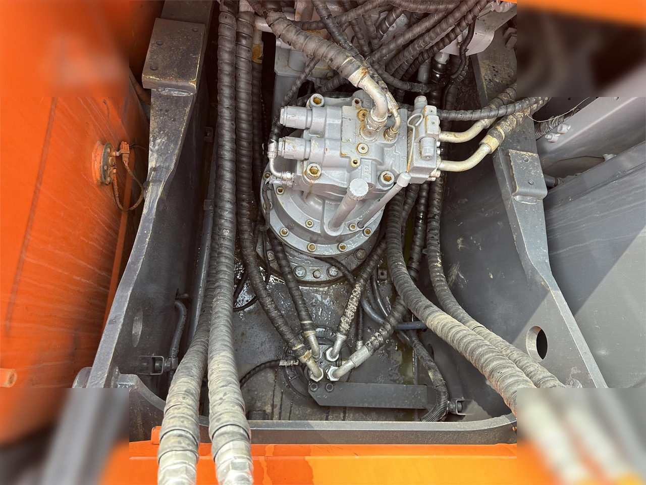 HITACHI ZX200-3G - Excavadora de cadenas: foto 5 HITACHI ZX200-3G - Excavadora de cadenas: foto 5