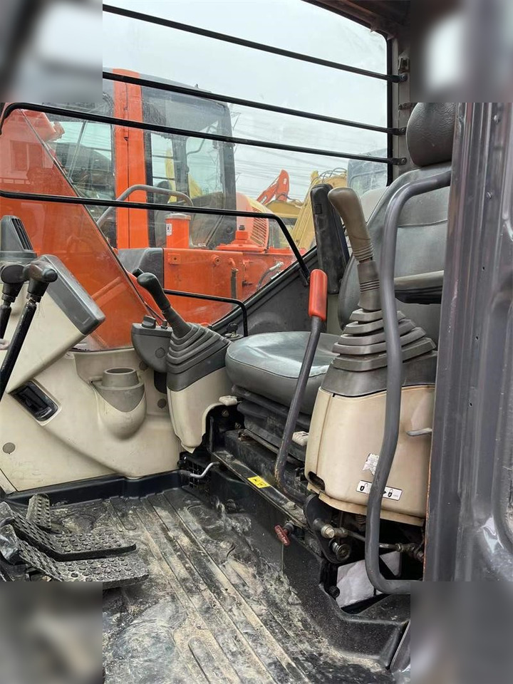 HITACHI ZX60 - Excavadora de cadenas: foto 4 HITACHI ZX60 - Excavadora de cadenas: foto 4