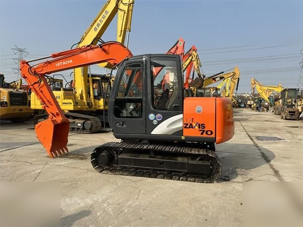 HITACHI ZX70 - Excavadora de cadenas: foto 1 HITACHI ZX70 - Excavadora de cadenas: foto 1