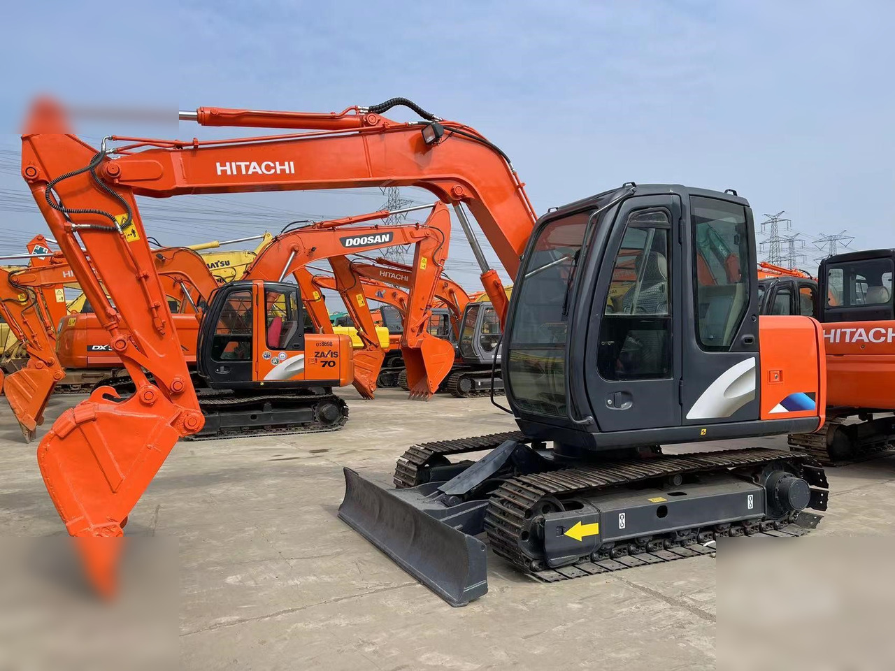 HITACHI ZX70 - Excavadora de cadenas: foto 1 HITACHI ZX70 - Excavadora de cadenas: foto 1